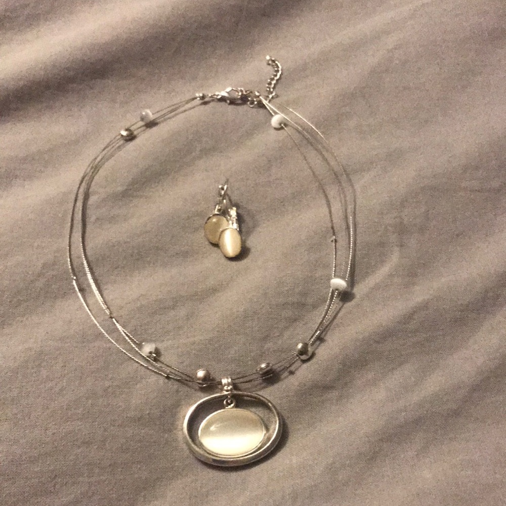 Necklace and earrings set